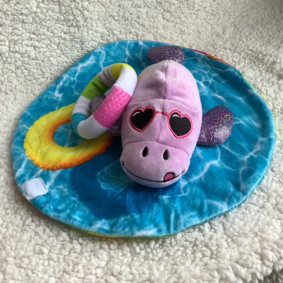 Basic Fun 2022 Cutetitos Islanditos Manateetio Plush w Wrap Stuffed Animal Toy - Picture 2 of 15